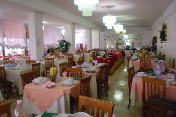 Hotel Alfredo'S Римини Экстерьер фото